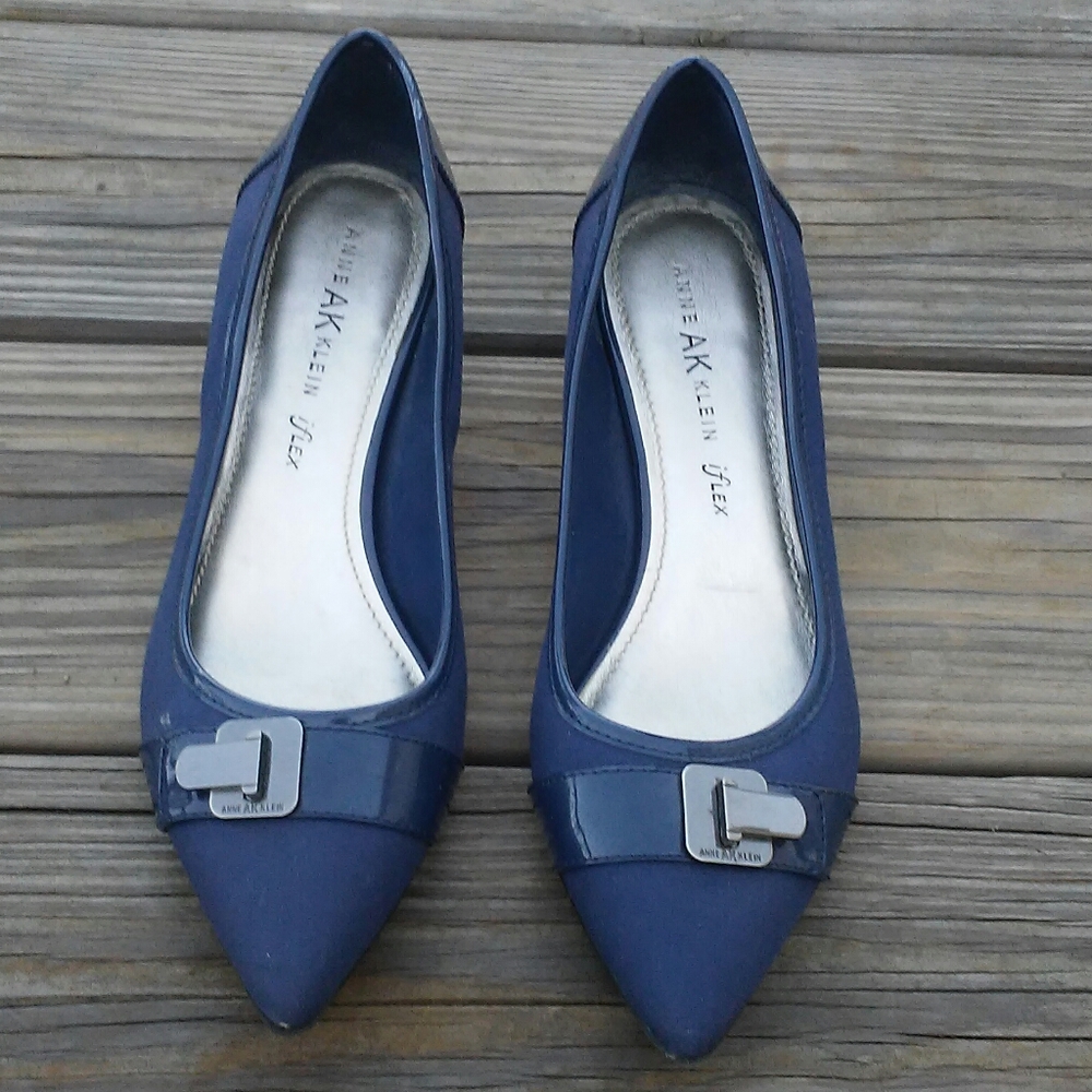 Anne Klein iflex blue pointy toe heel size 8